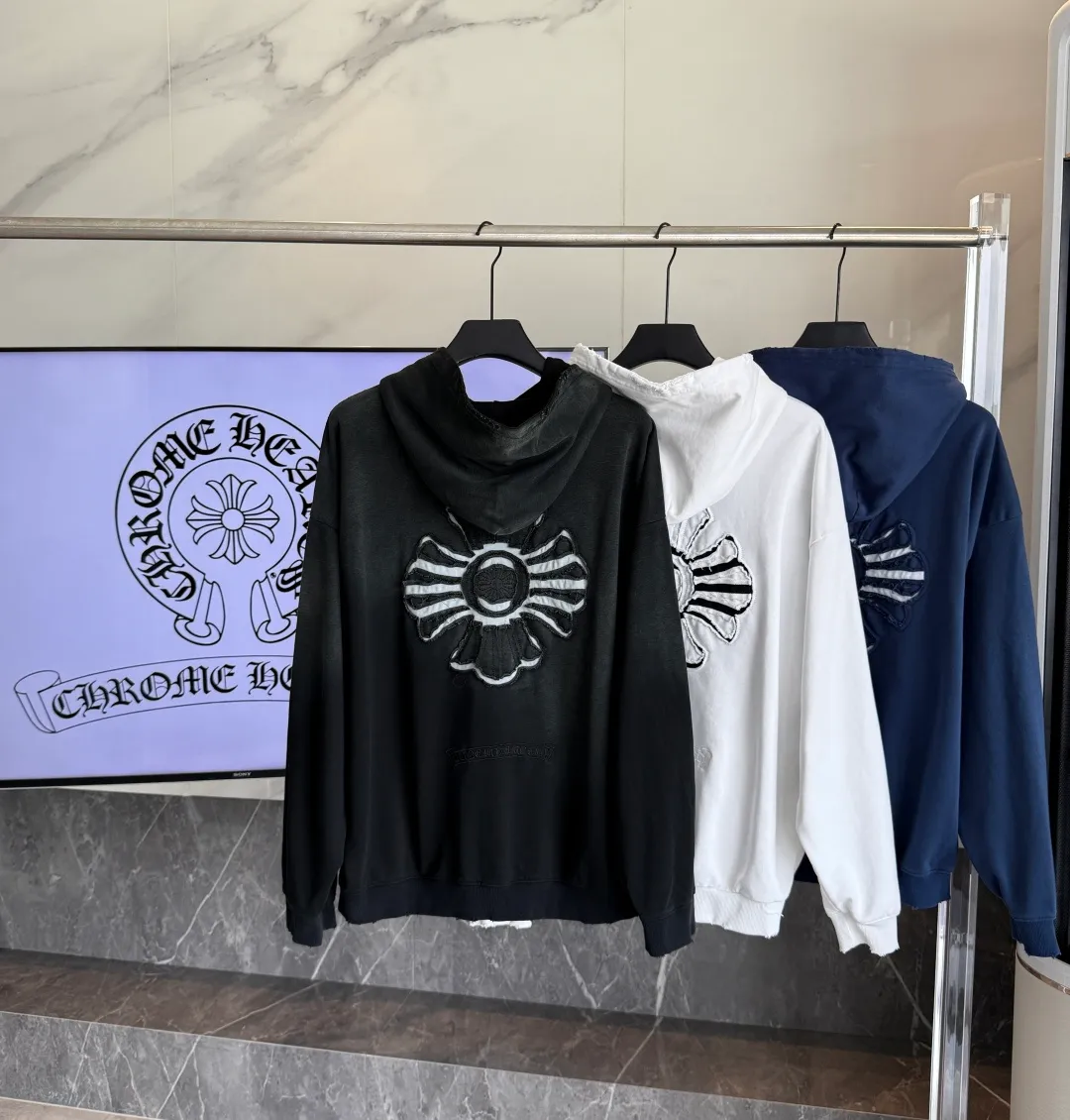 P320 🔥🔥🔥ceiling level 𝗖𝗵𝗿𝗼𝗺𝗲 𝗛𝗲𝗮𝗿𝘁𝘀/Cro Heart 2025 cross patch embroidery summer new original single counter American acid washed distressed laser burnt patch embroidery couple casual hooded sweatshirt 👑The highest version! Customized fabric 440g tripe terry fabric! American acid-washed and distressed original fabric laser burnt ✟appliqué embroidery and exquisite embroidery of letters! The best-selling model at the counter. It is very comfortable to wear. It is low-key yet luxurious. It is very classy when worn. The large size and tailoring are needless to say. The upper body is exquisite and vivid. 👍High-end first-class materials. A truly palace-level product. The cotton from Turkey is of outstanding quality. After heavy washing, the clothes are very soft! Not picky, the upper body is absolutely stylish and extremely luxurious. Auxiliary materials: The original model has been authenticated and labeled ➕100% silk washed with water label. Genuine purchase-grade original hangtag➕matching hanging rope➕3D hanging beads➕original packaging bag. Craftsmanship: The original version has consistent wiring! The highest version of the armhole matching technique! Countless times of pattern making to 100% restore the original appearance! The correct version is the same for men and women, super eye-catching, super good-looking, and super atmospheric! Color: White Black Royal Blue Size: S-XL